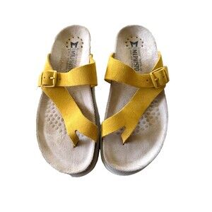 NWOT MEPHISTO Helen Brights Comfort Yellow Suede Thong Slide Sandals 39 US 9